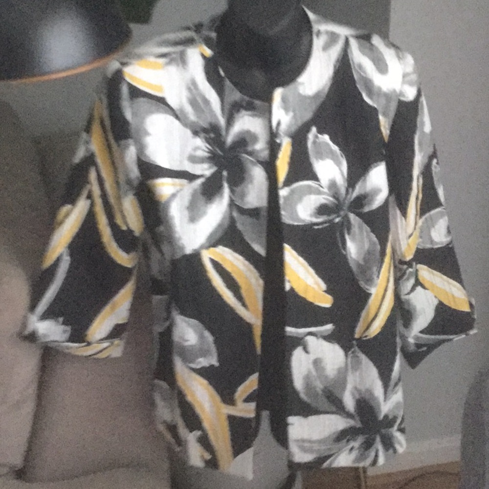 Alfred Dunner jacket .Size 8